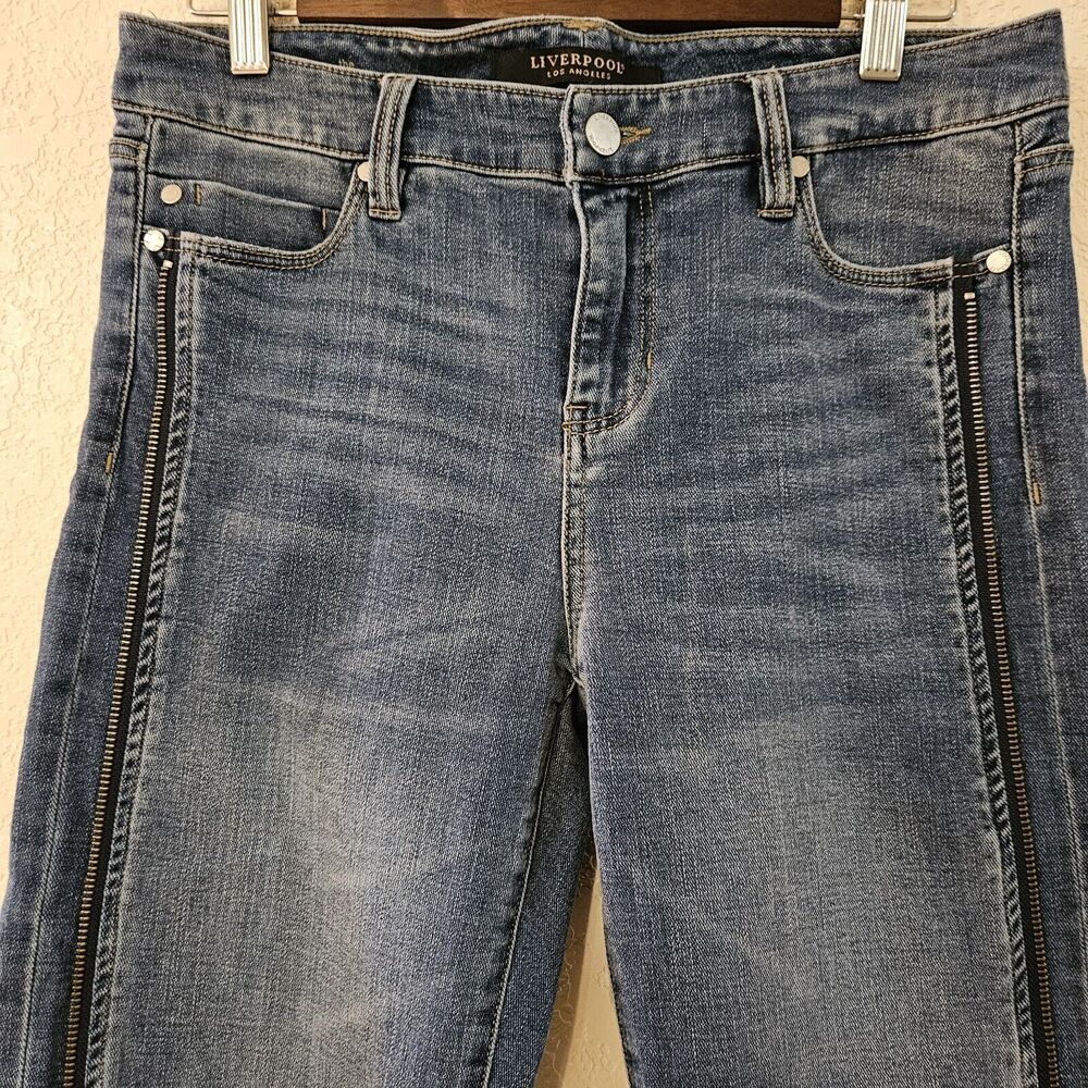 Liverpool Women’s Sz 6 Sadie Crop Straight Leg Zipper Detail Blue Jeans - Picture 2 of 8